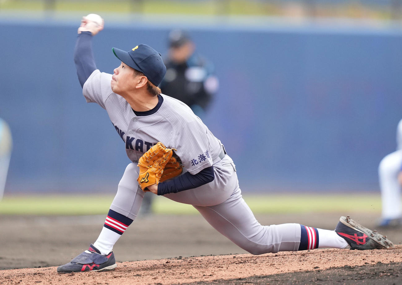 力投する多和田（撮影・鈴木みどり）