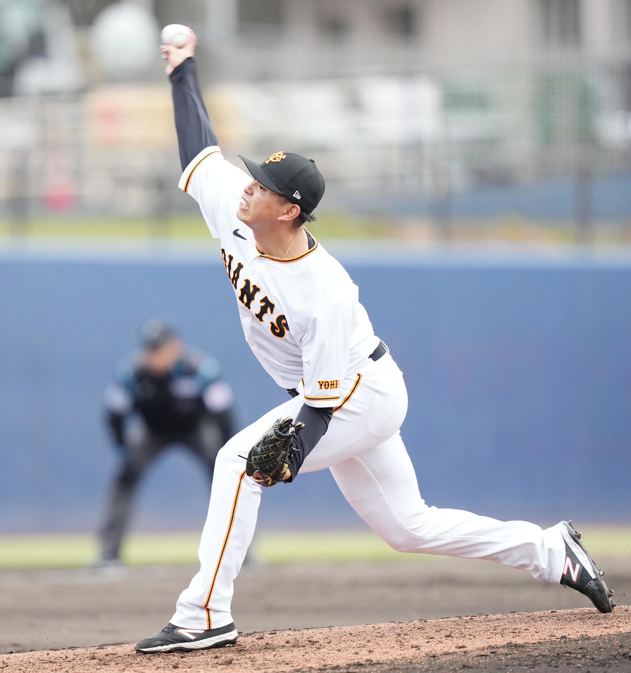 力投する巨人太田（撮影・鈴木みどり）