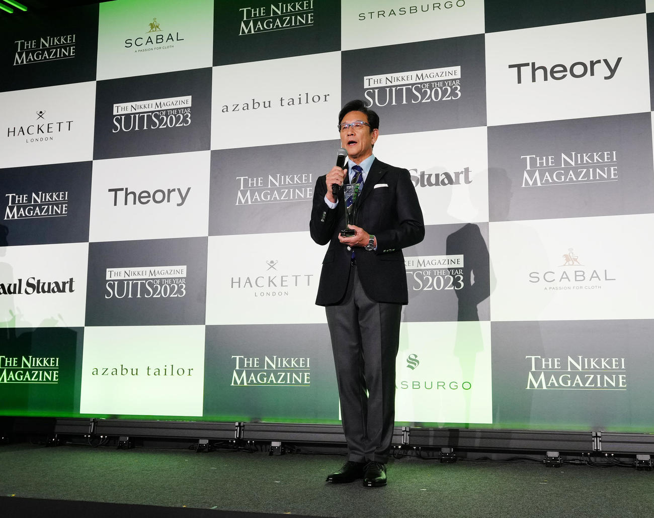 「スーツ・オブ・ザ・イヤー2023」授賞式に臨む侍ジャパン前監督の栗山氏（撮影・江口和貴）
