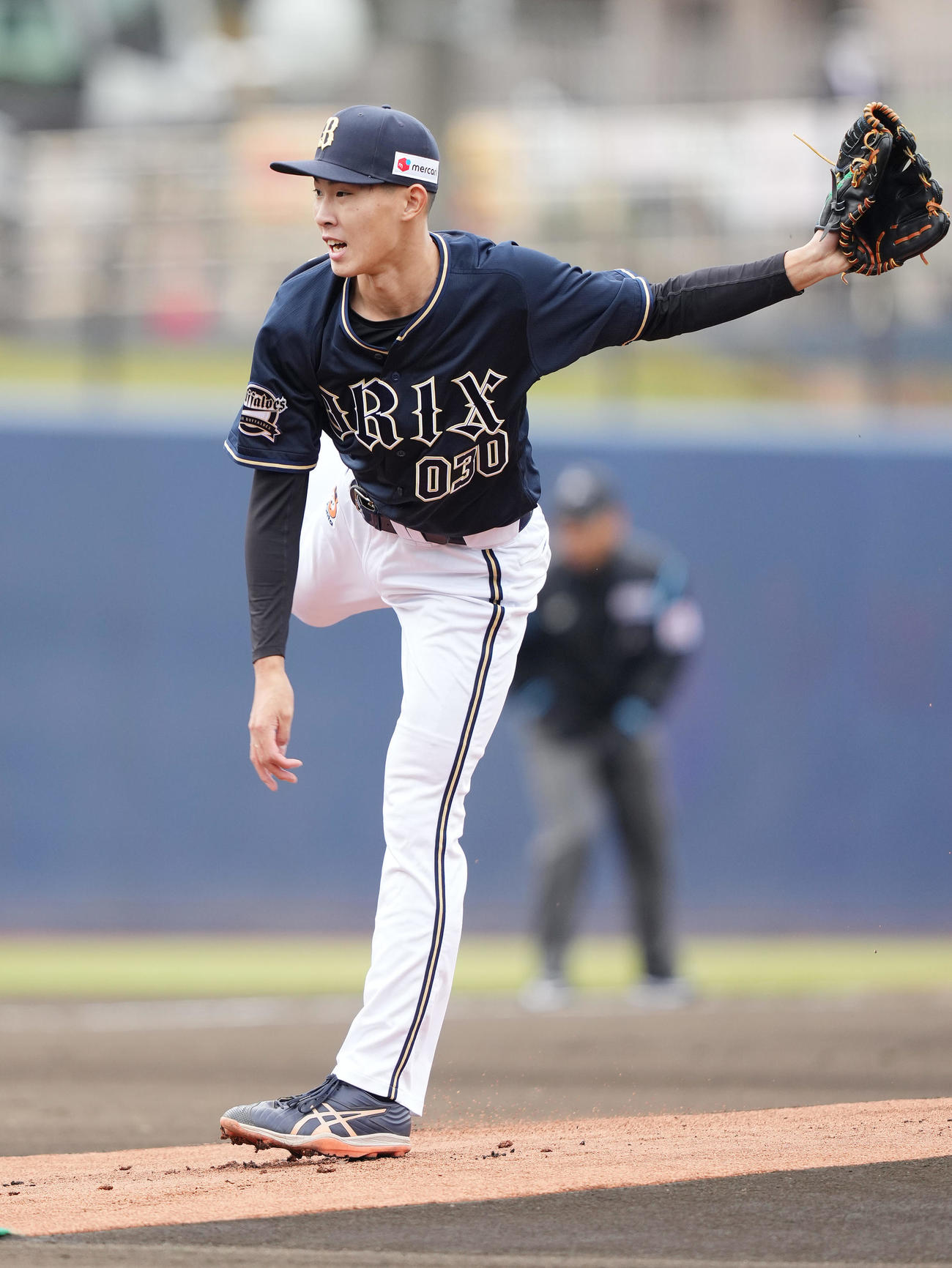 力投するオリックス西浜（撮影・鈴木みどり）
