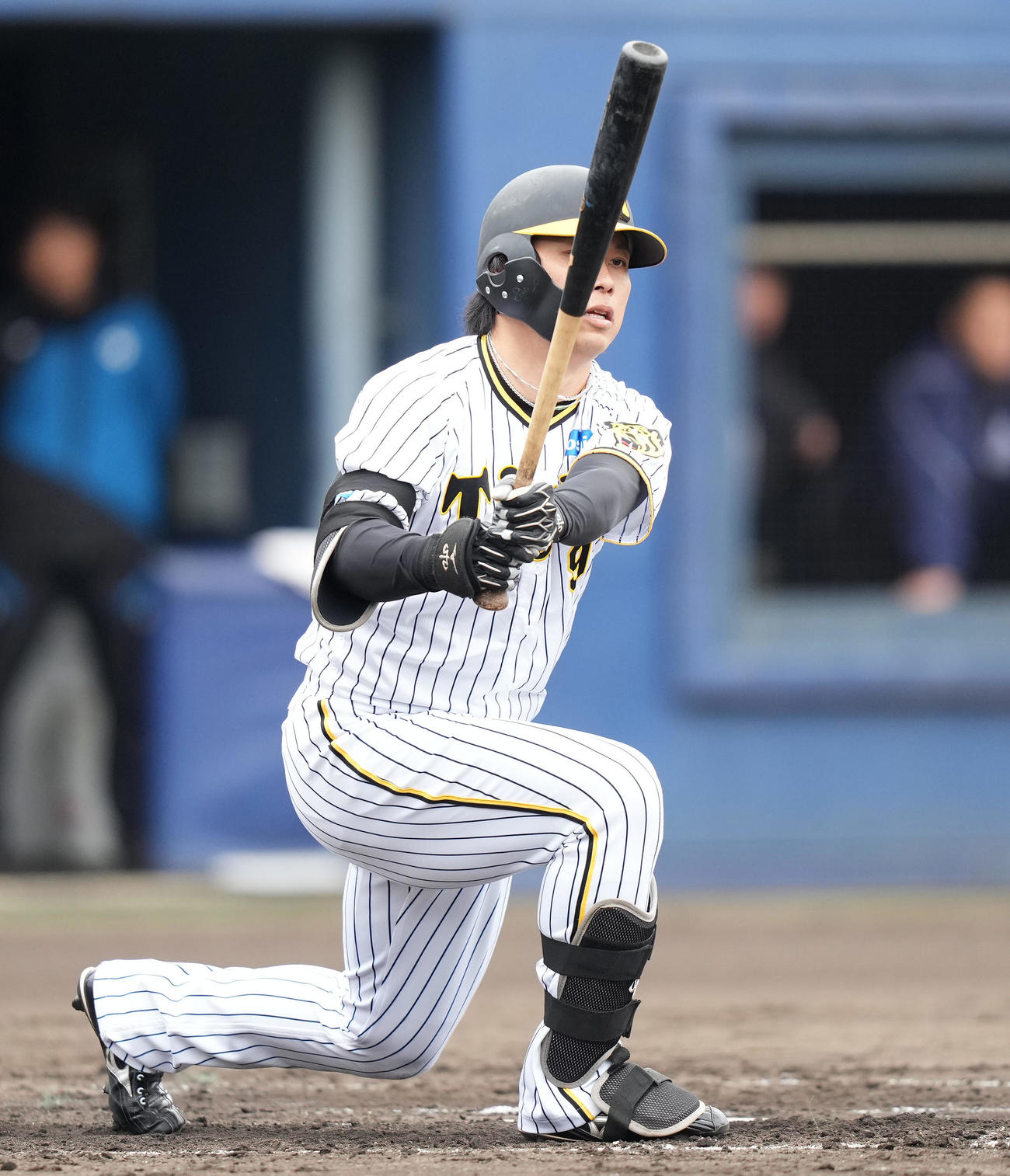 投手広島薮田の時、空振り三振に倒れる阪神高山（撮影・鈴木みどり）