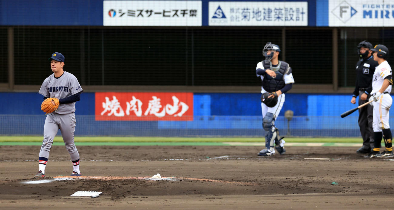 シート打撃で居谷を三振に仕留めた多和田（撮影・浅見桂子）