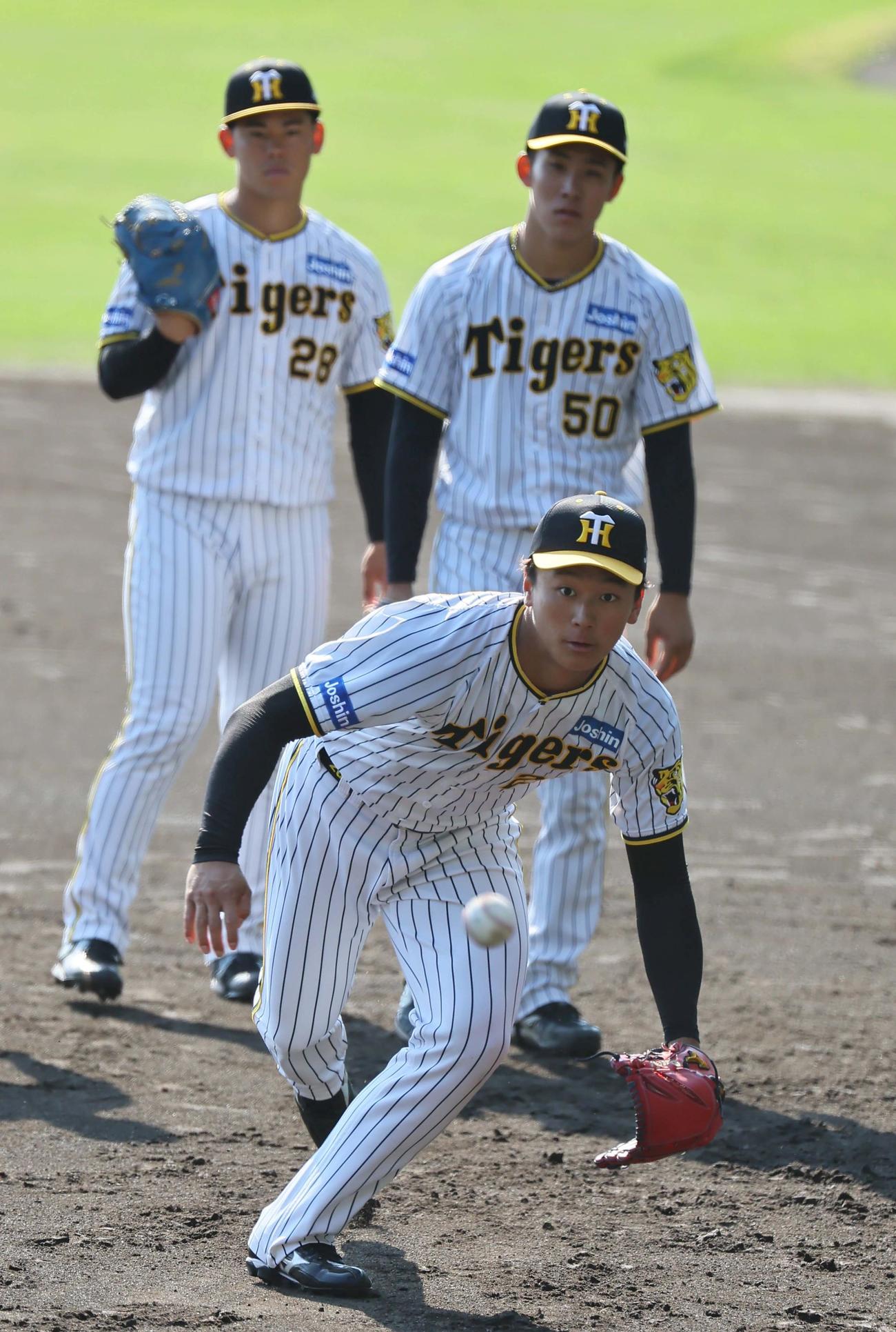 ノックを受ける森木（撮影・上田博志）