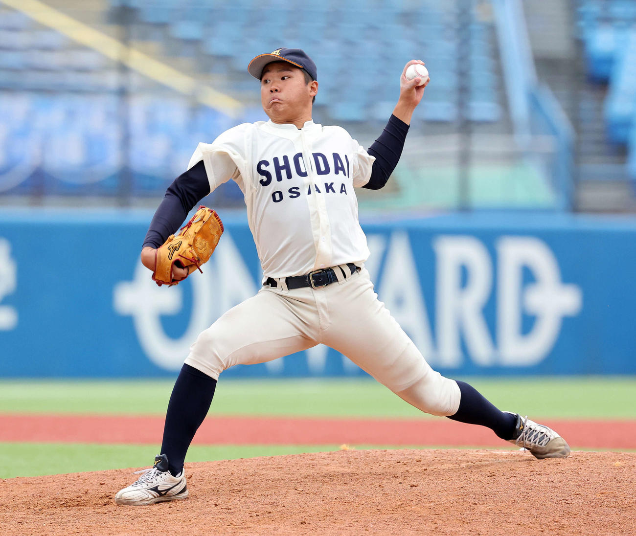 大商大対日本文理大　力投する大商大3番手の高（撮影・鈴木正人）