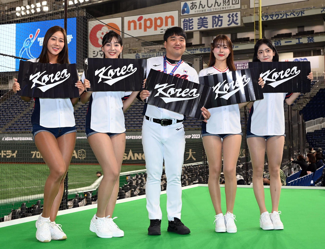 韓国対オーストラリア　応援する韓国のチアリーダー（撮影・たえ見朱実）