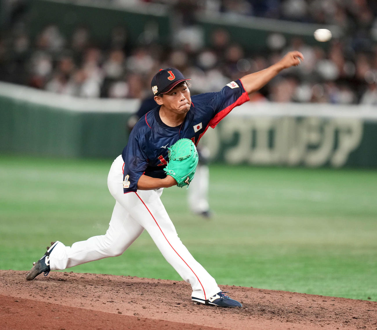 日本対台湾　9回から日本5番手で登板する田口（撮影・たえ見朱実）