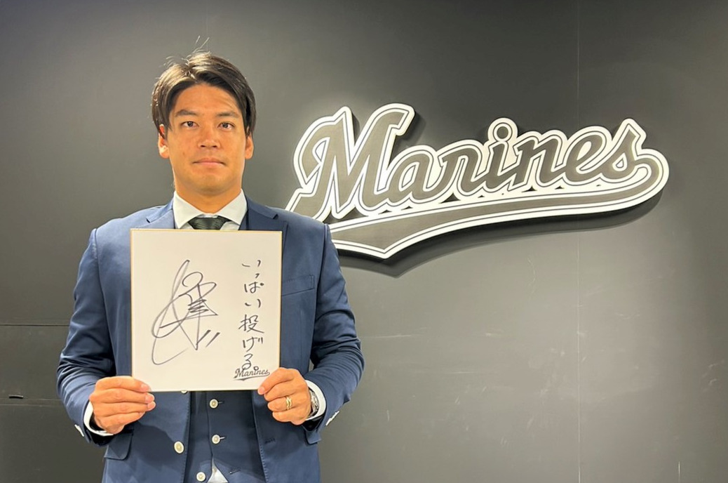 契約更改を行った佐々木千隼（撮影・星夏穂）