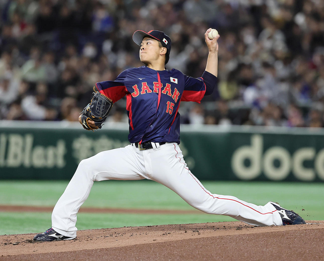 日本対オーストラリア　日本先発の早川（撮影・足立雅史）
