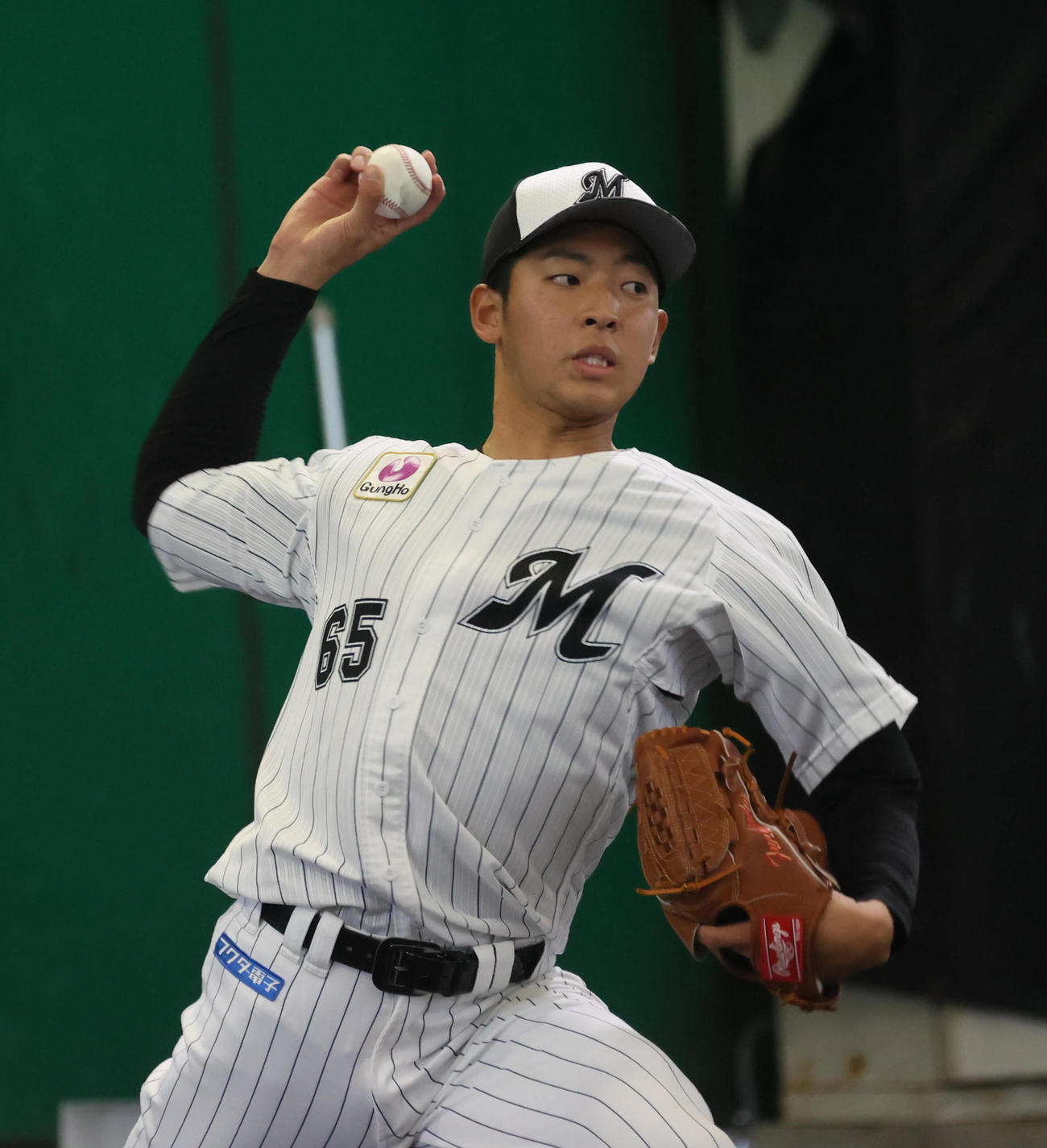 ロッテ古谷拓郎（2022年2月13日撮影）