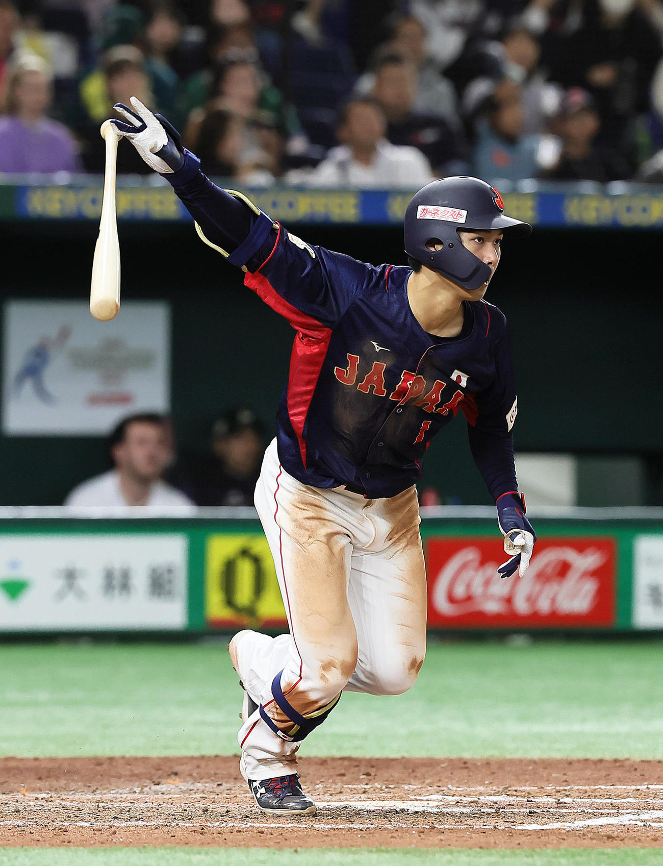 日本対オーストラリア　7回表日本2死満塁、藤原は右前2点適時打を放つ（撮影・足立雅史）