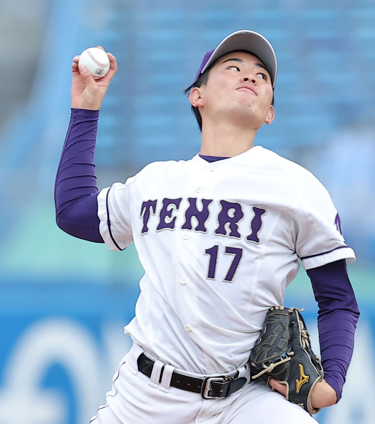 日体大対天理大　先発登板する天理大・真城（撮影・河田真司）