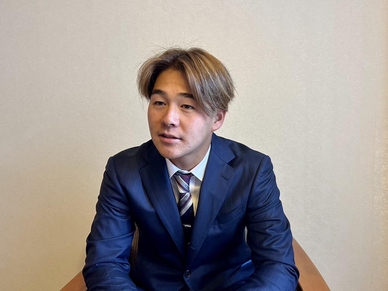 契約更改に臨んだオリックス川瀬（球団提供）