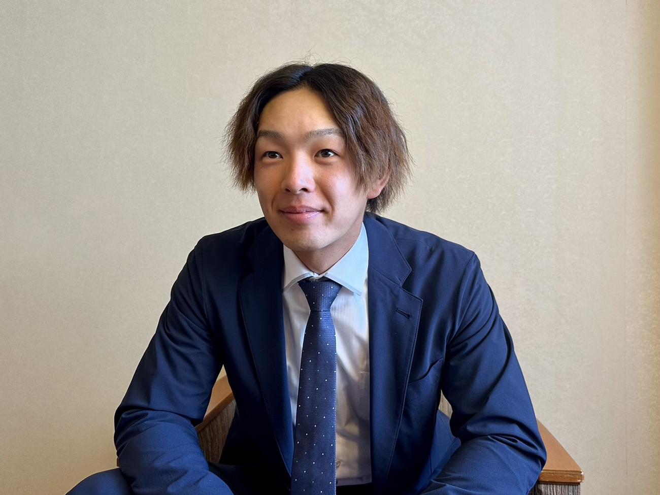 契約更改に臨んだオリックス大里（球団提供）