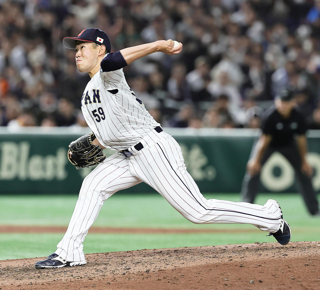 日本対韓国　2番手の根本（撮影・足立雅史）