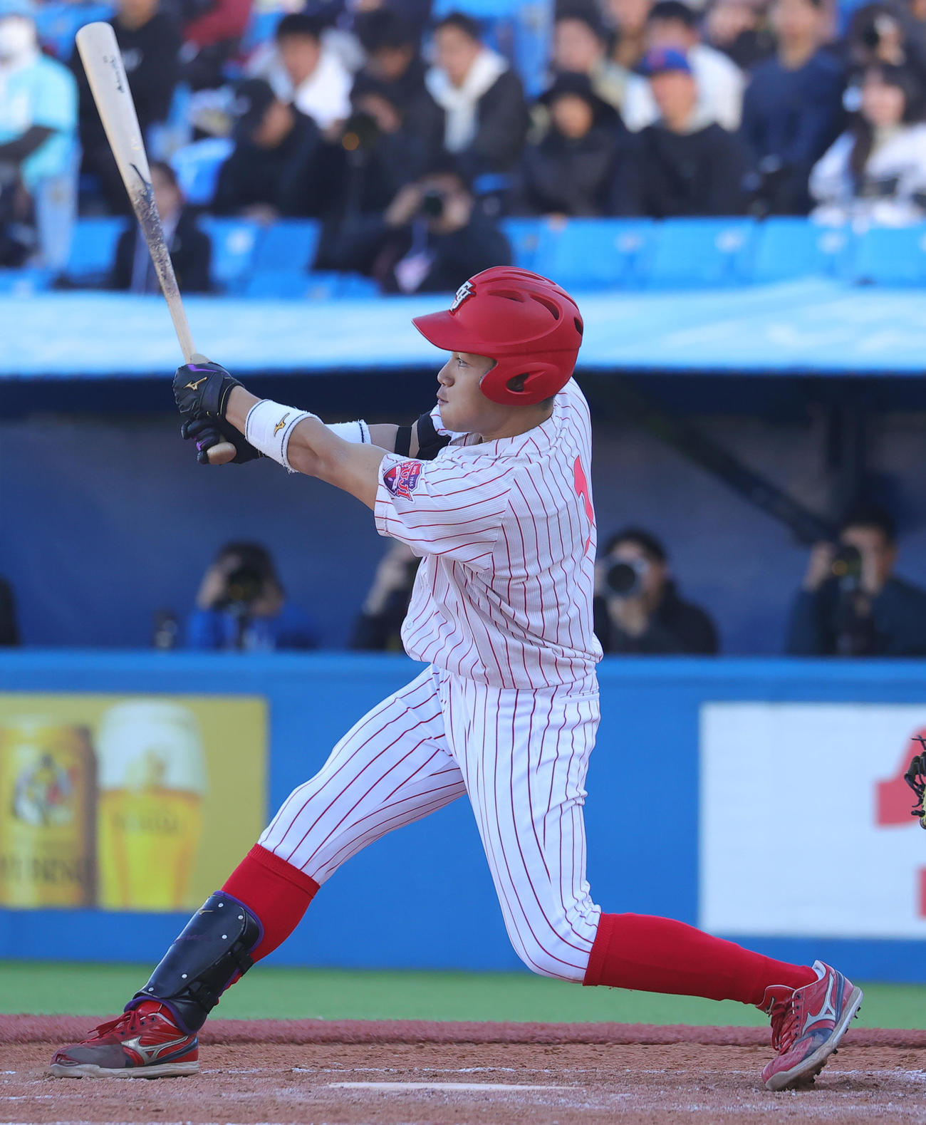 富士大対青学大　5回表富士大2死三塁、右前適時打を放つ麦谷（撮影・野上伸悟）