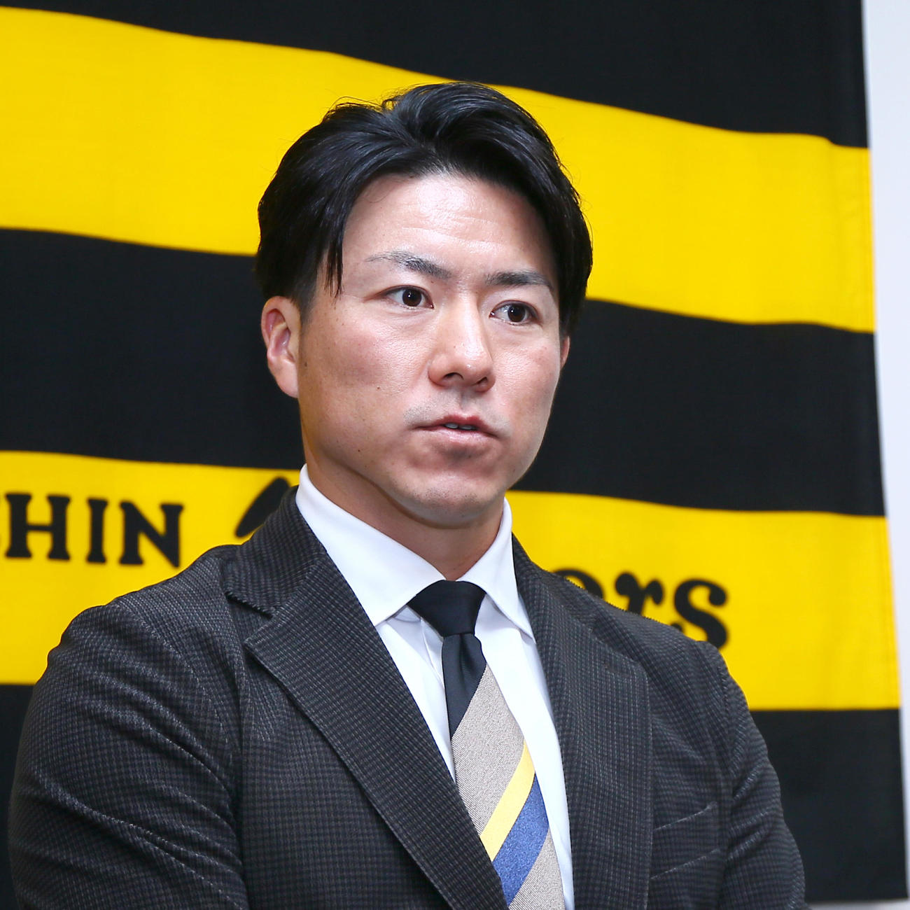 契約更改を終え会見する阪神長坂（撮影・上山淳一）