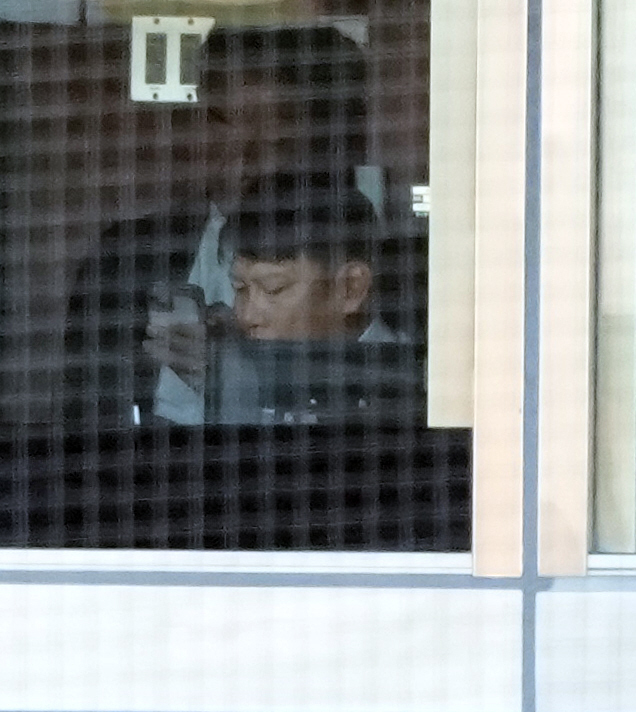 慶大対青学大　視察する侍ジャパン井端監督（撮影・鈴木みどり）