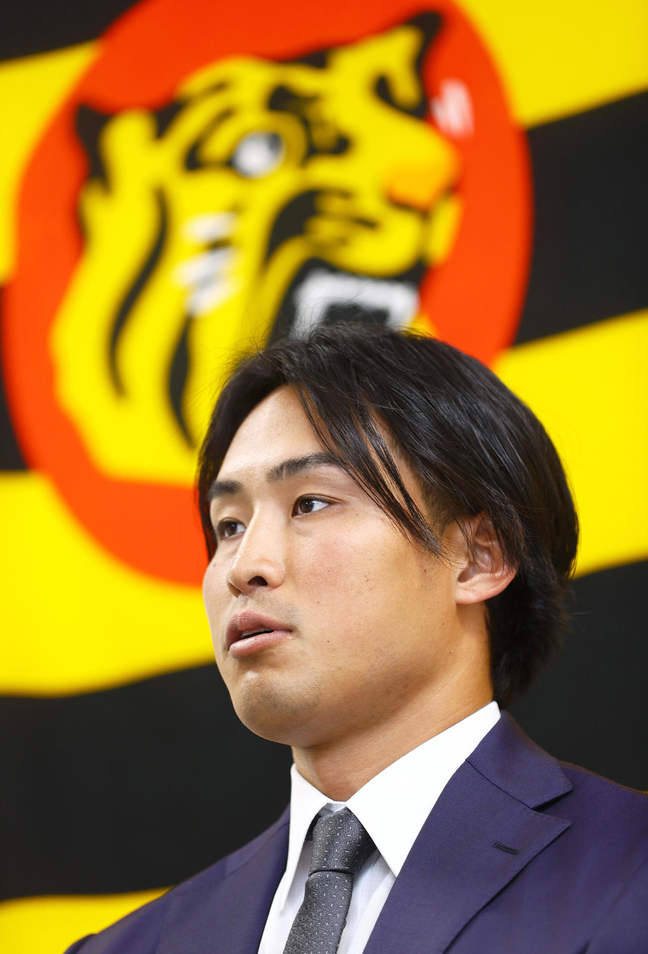 契約更改を終え会見する阪神佐藤蓮（撮影・上山淳一）