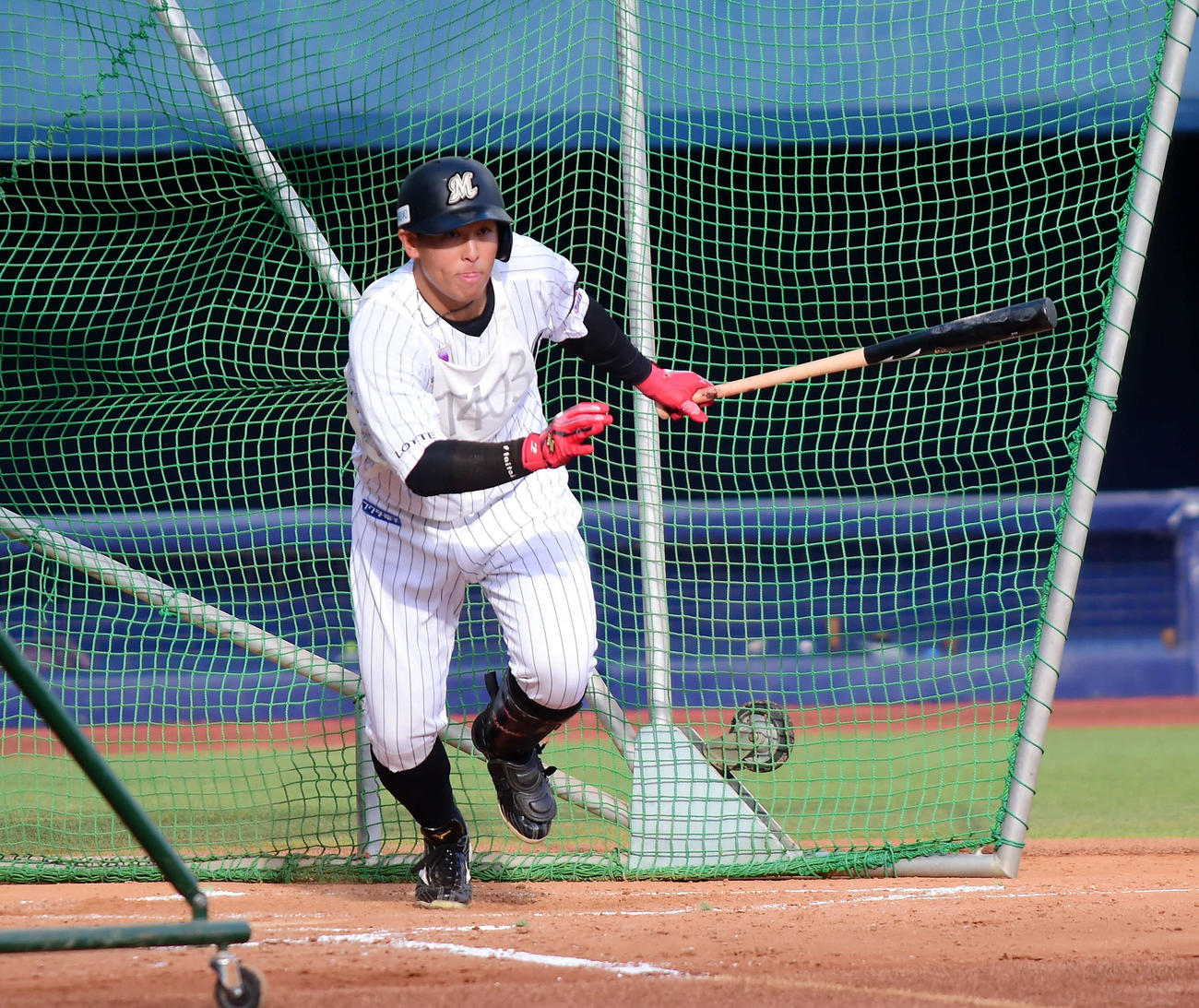シート打撃に参加した元ロッテ西川
