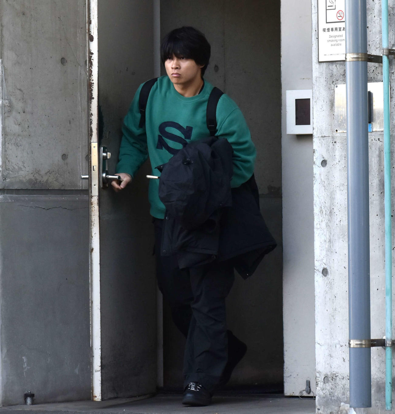 トレーニングのためにペイペイドームを訪れたソフトバンク谷川原（撮影・只松憲）