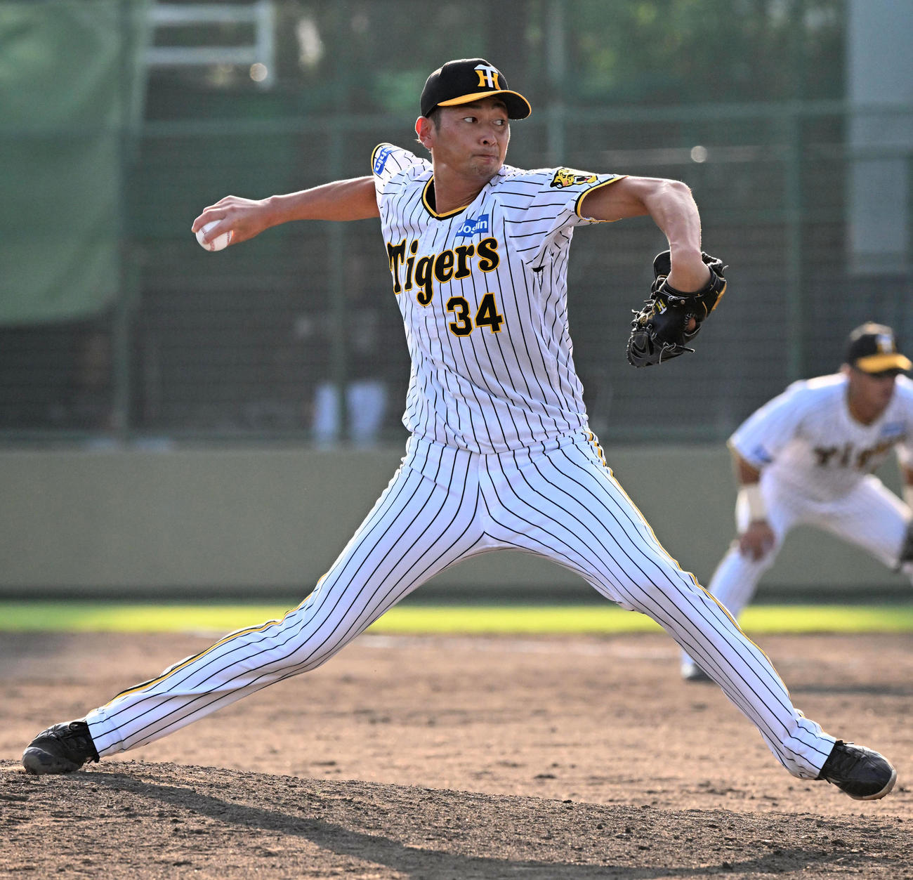 二保旭の投球フォーム（2023年9月撮影）