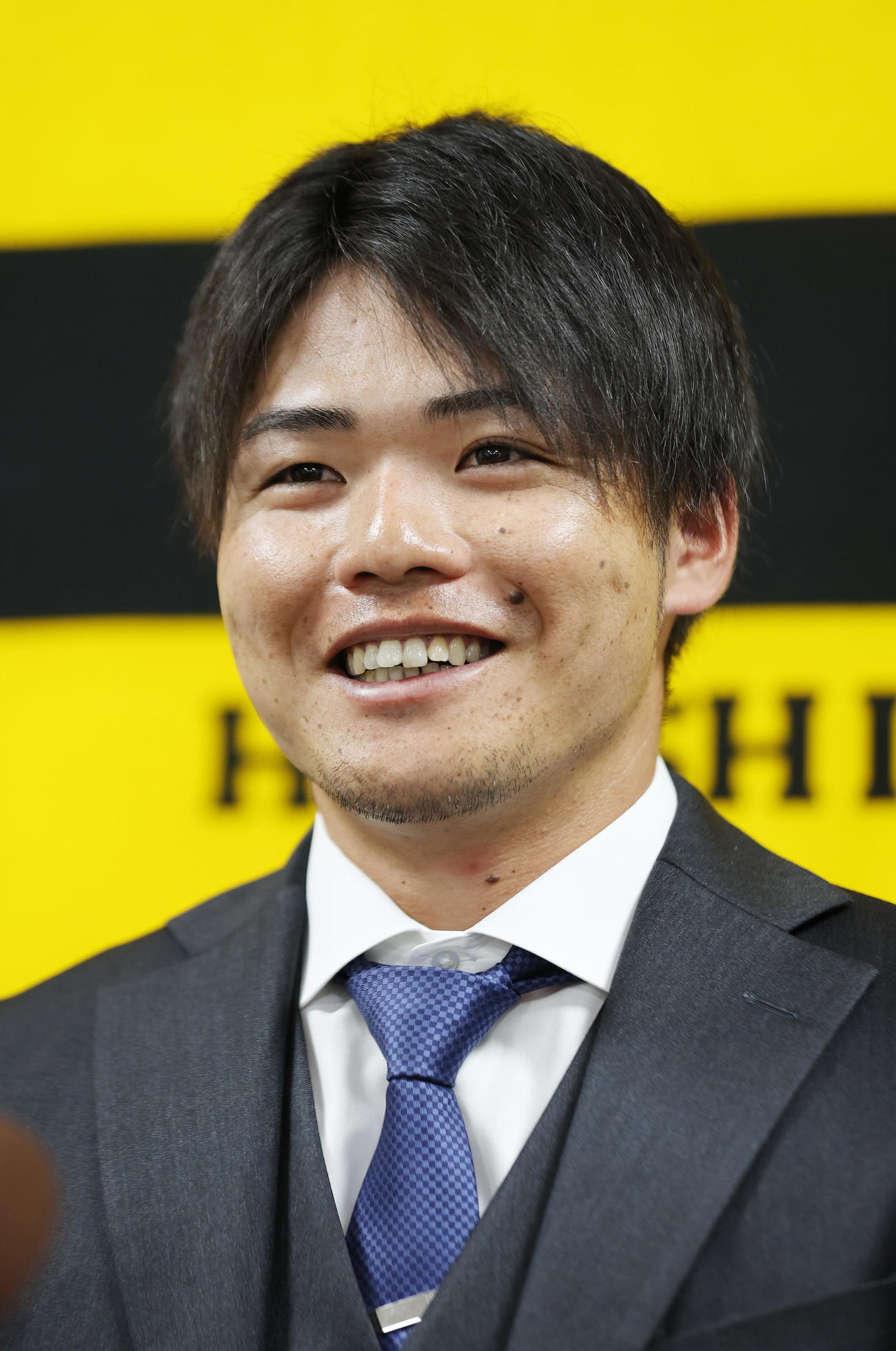契約更改を終え会見に臨む阪神小野寺（撮影・前田充）