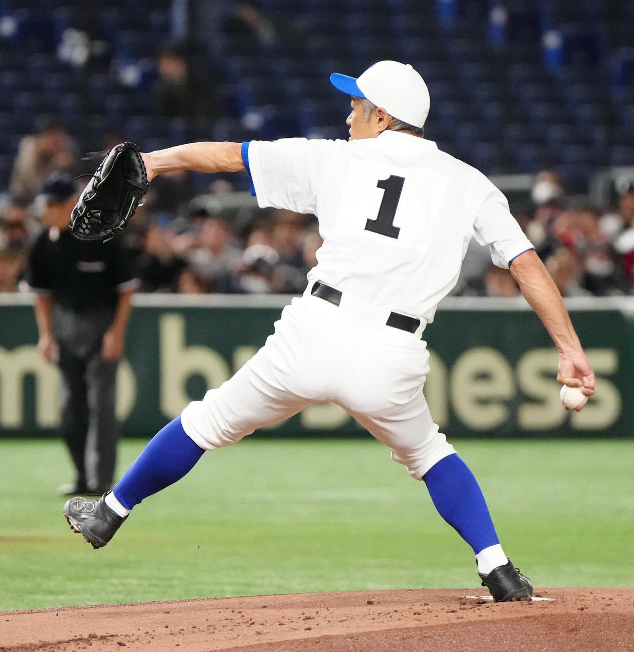 イチロー選抜対高校野球女子選抜　イチロー選抜先発のイチロー氏（撮影・江口和貴）