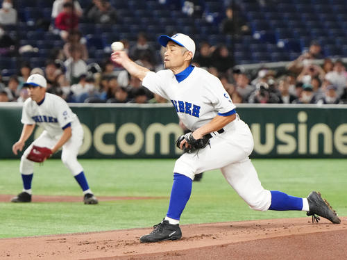 イチロー選抜対高校野球女子選抜 イチロー選抜先発のイチロー氏(撮影・江口和貴)