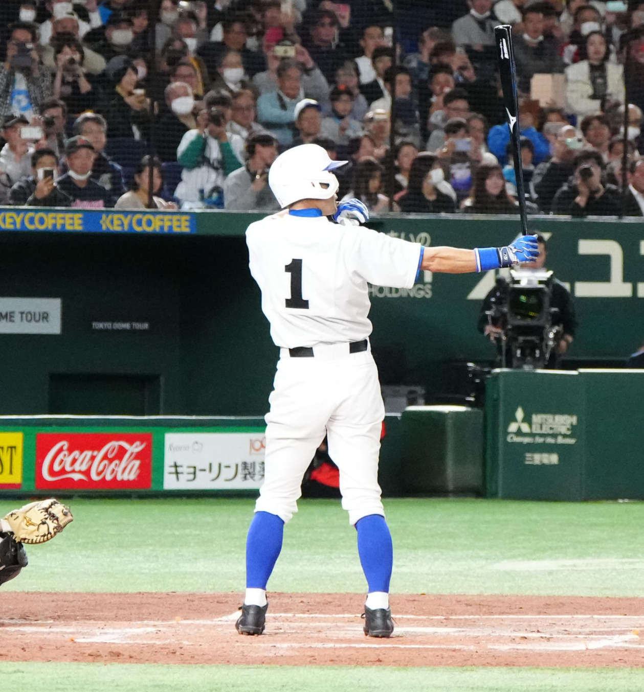 イチロー選抜対高校野球女子選抜　2回裏イチロー選抜1死、打席に立つイチロー氏（撮影・江口和貴）