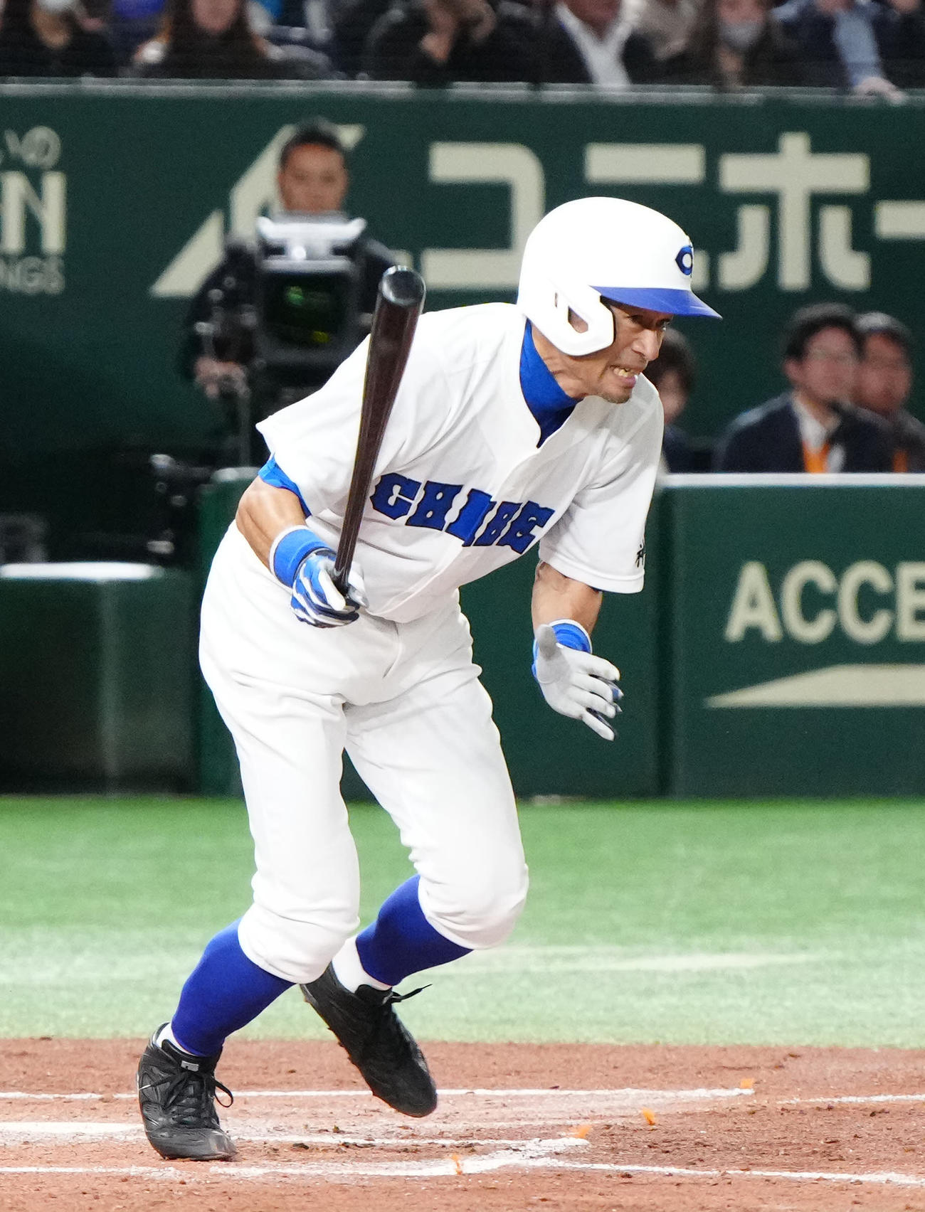 イチロー選抜対高校野球女子選抜　2回裏イチロー選抜1死、一ゴロに倒れるイチロー氏（撮影・江口和貴）