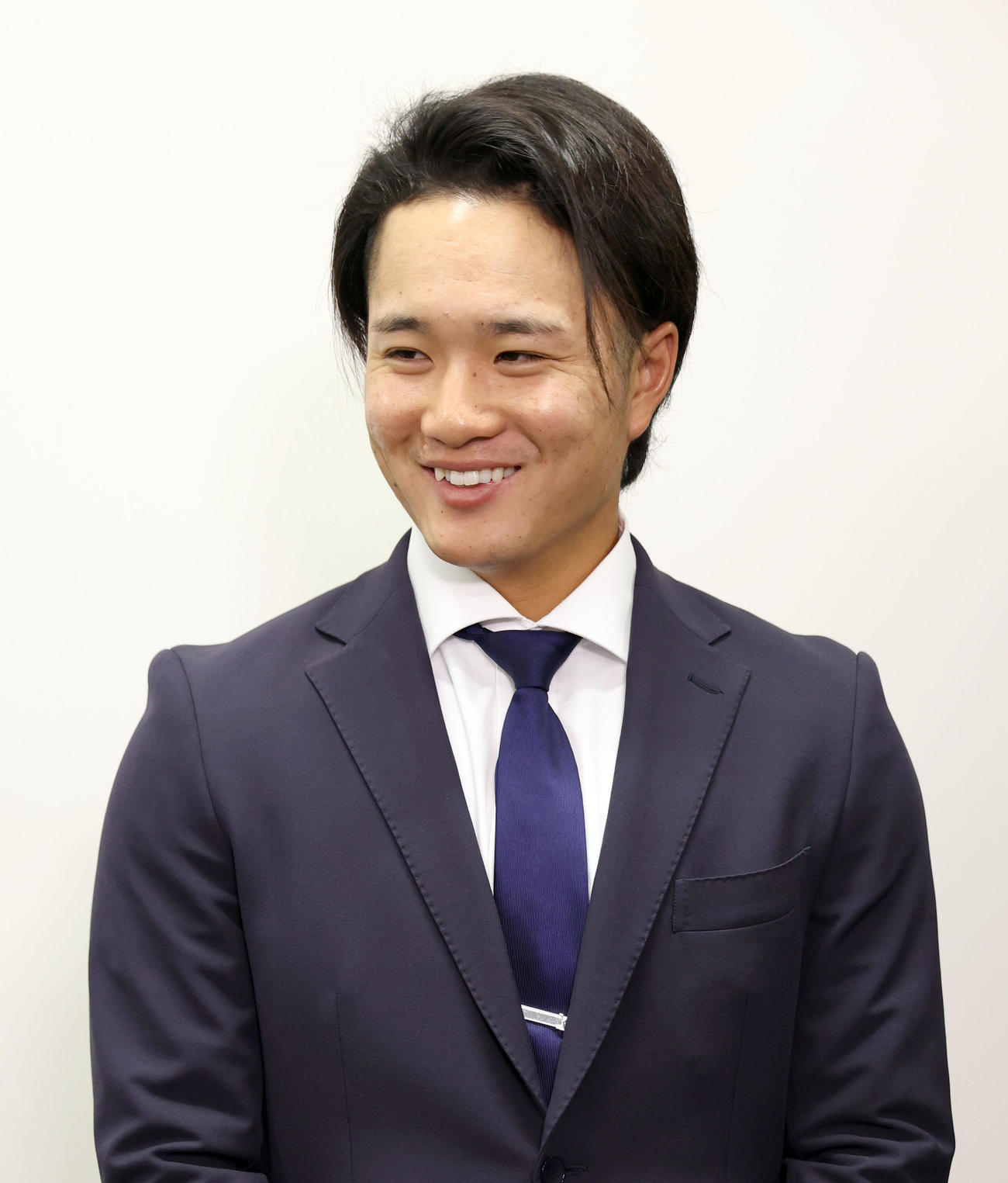 契約更改を終え囲み取材を受ける日本ハム奈良間（撮影・佐藤翔太）