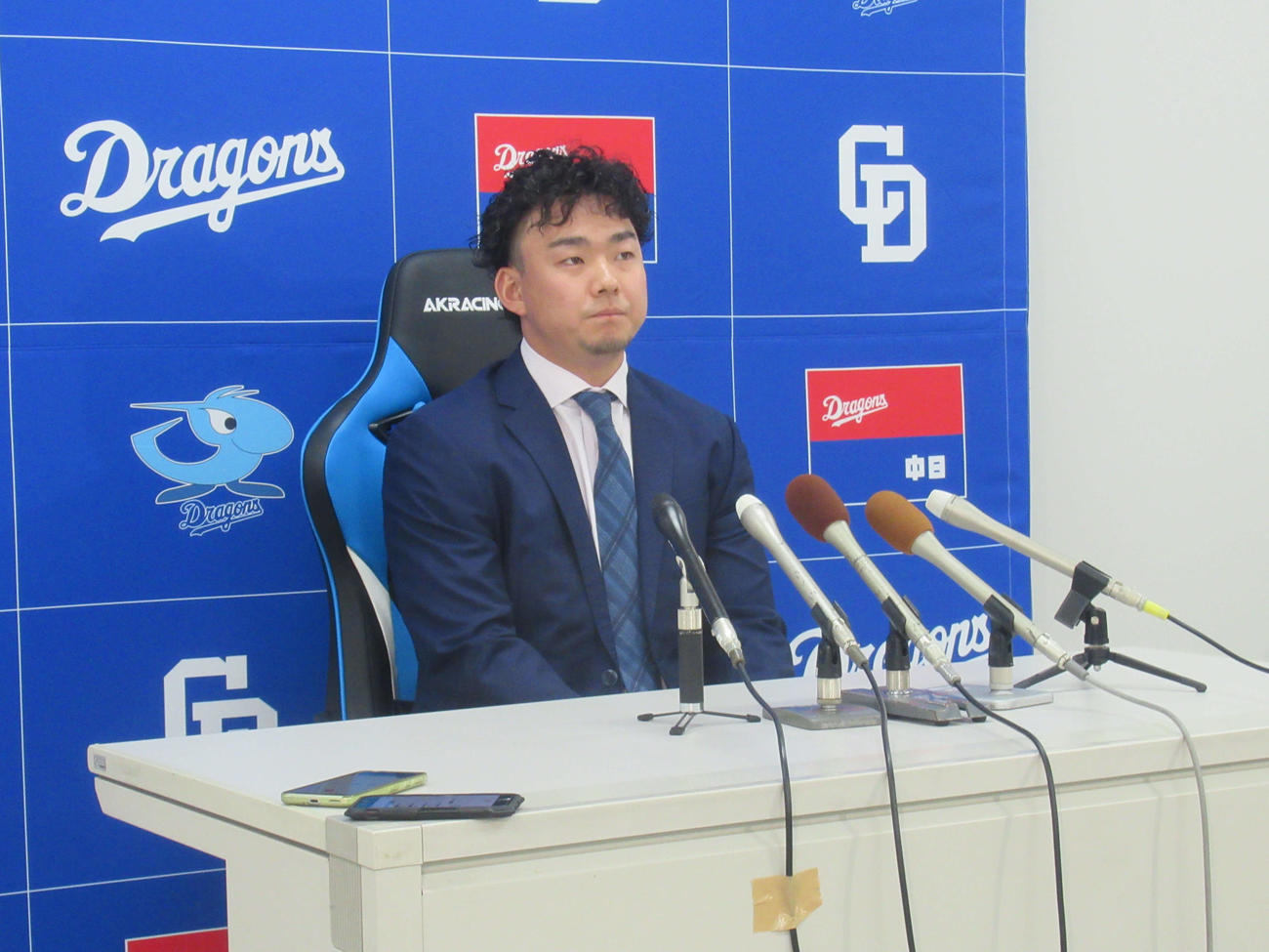 契約更改交渉でプロ入り初めて保留した中日小笠原