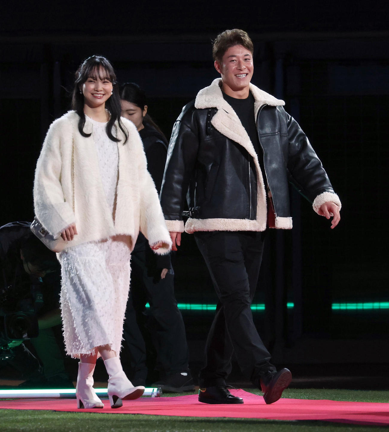 ファンフェスティバルのファッションショーに参加する日本ハム吉田（撮影・佐藤翔太）