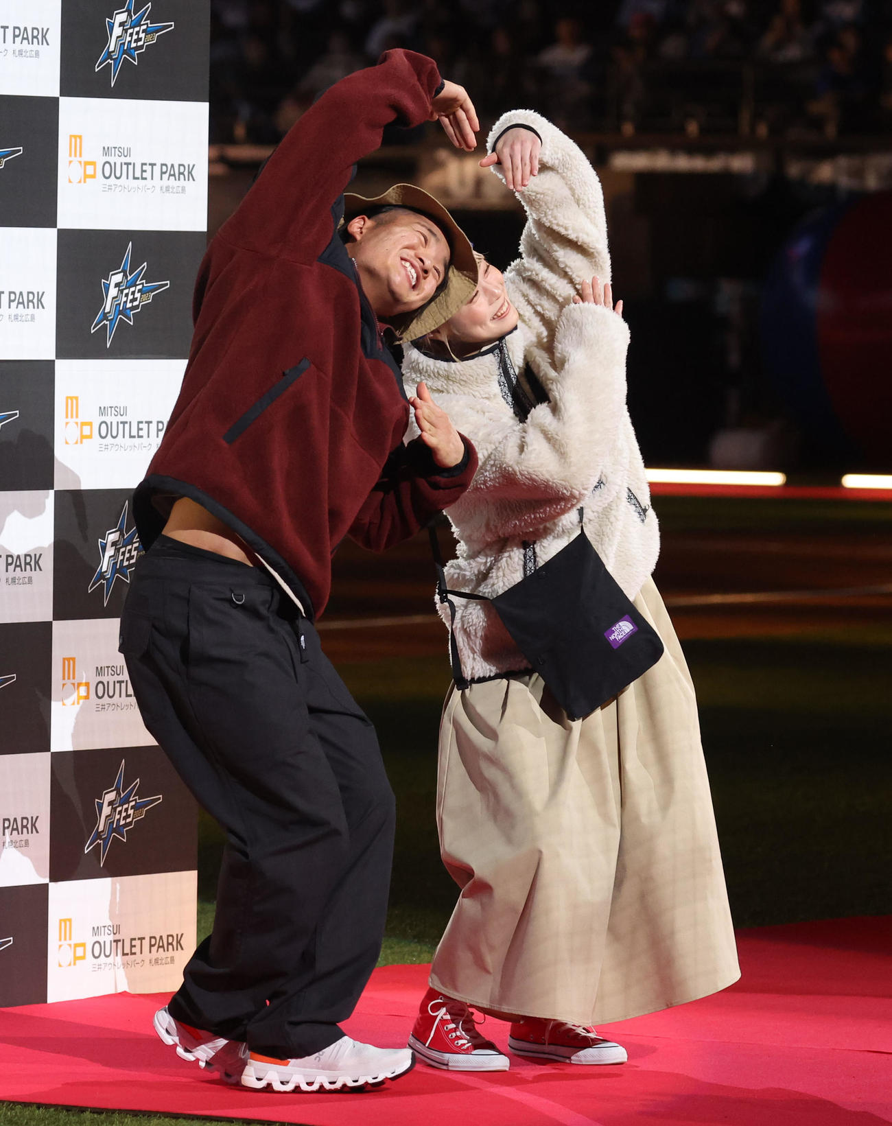 ファンフェスティバルのファッションショーに参加する日本ハム奈良間（撮影・佐藤翔太）