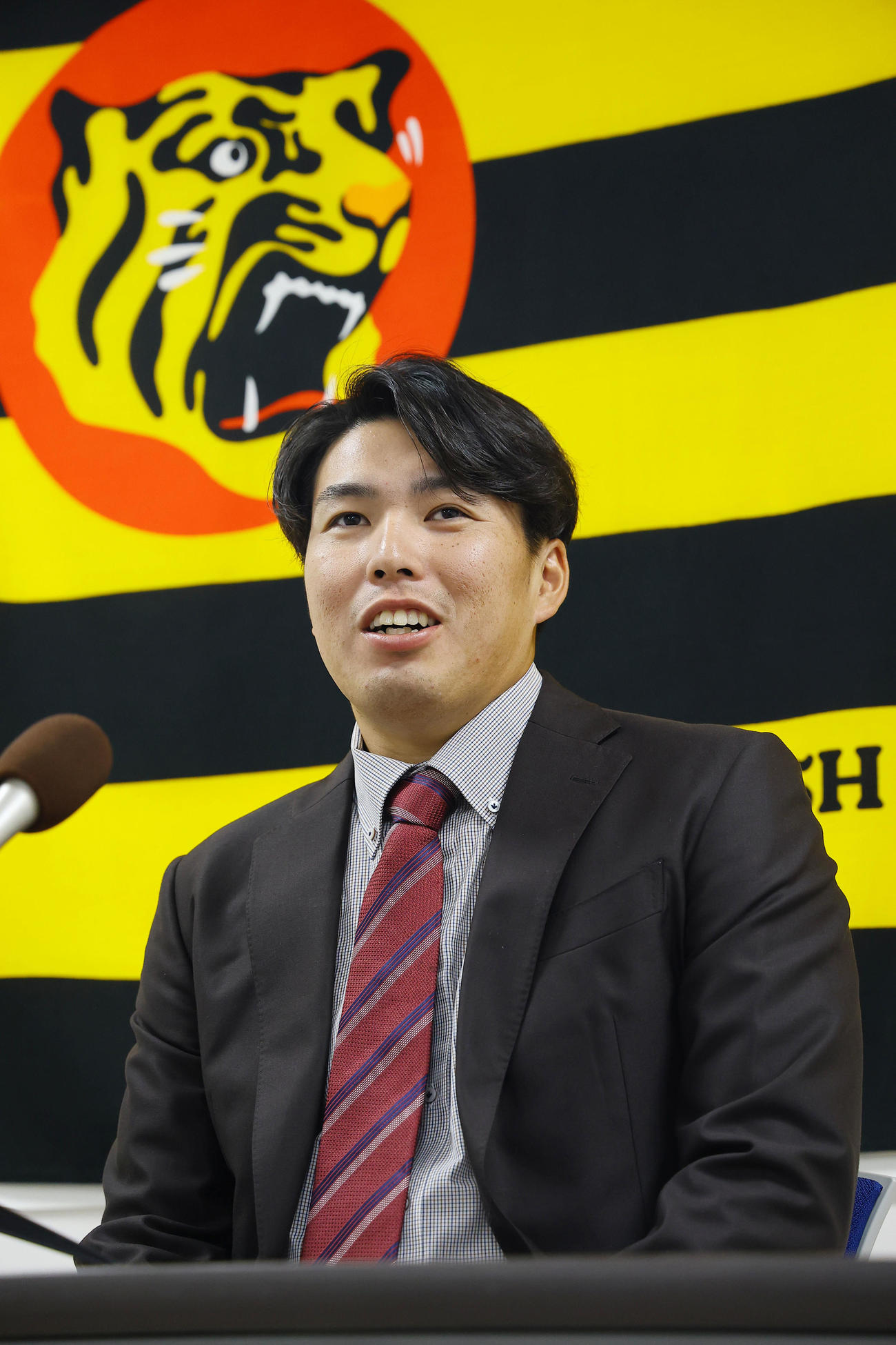契約更改を終え記者会見する阪神馬場（撮影・藤尾明華）
