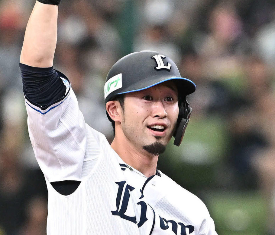 外崎修汰（2023年9月撮影）