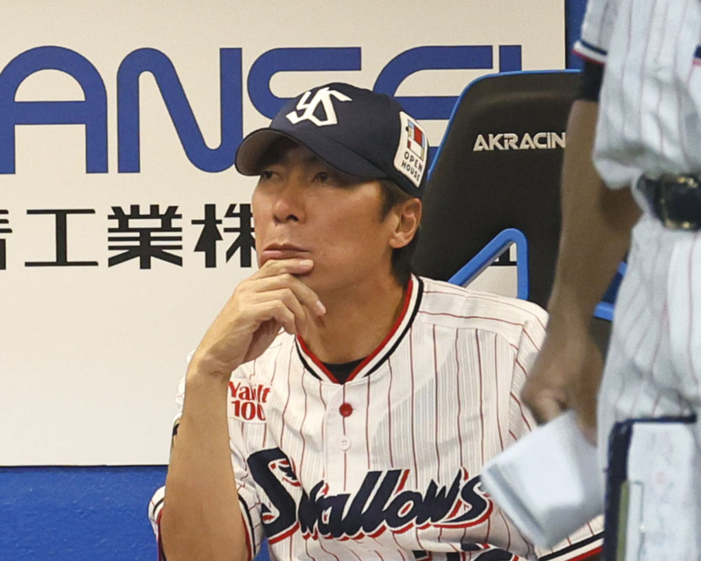 渋い表情のヤクルト高津監督（2023年9月撮影）