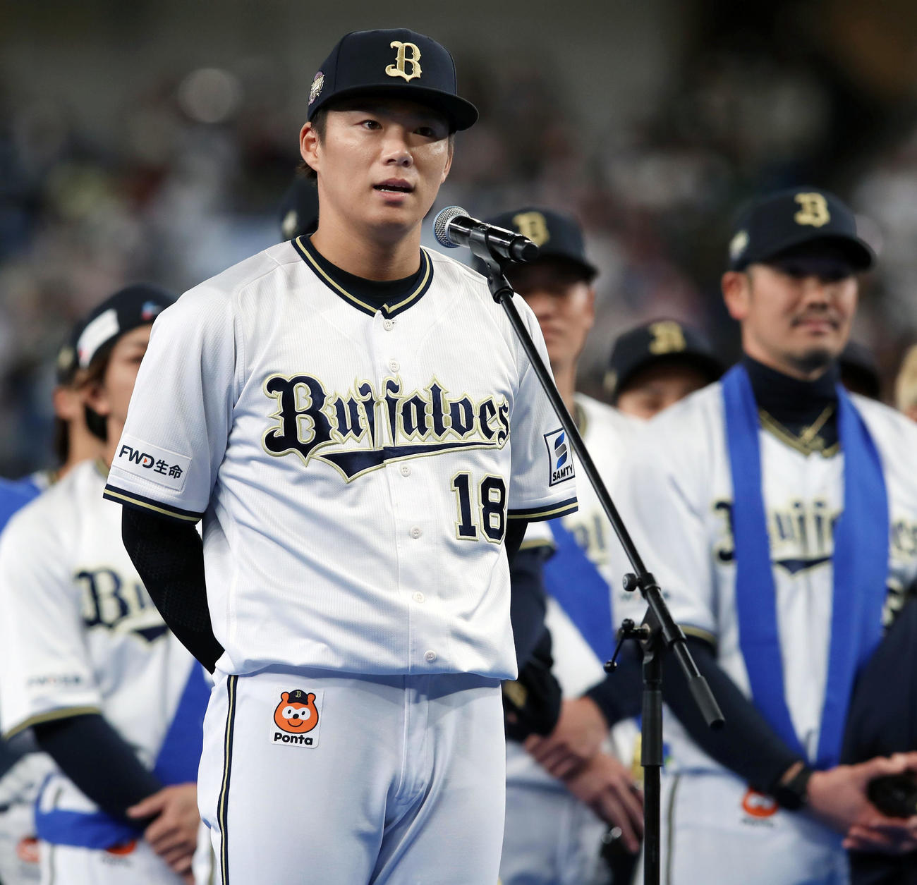 「Bsファンフェスタ2023」であいさつする山本（撮影・加藤哉）