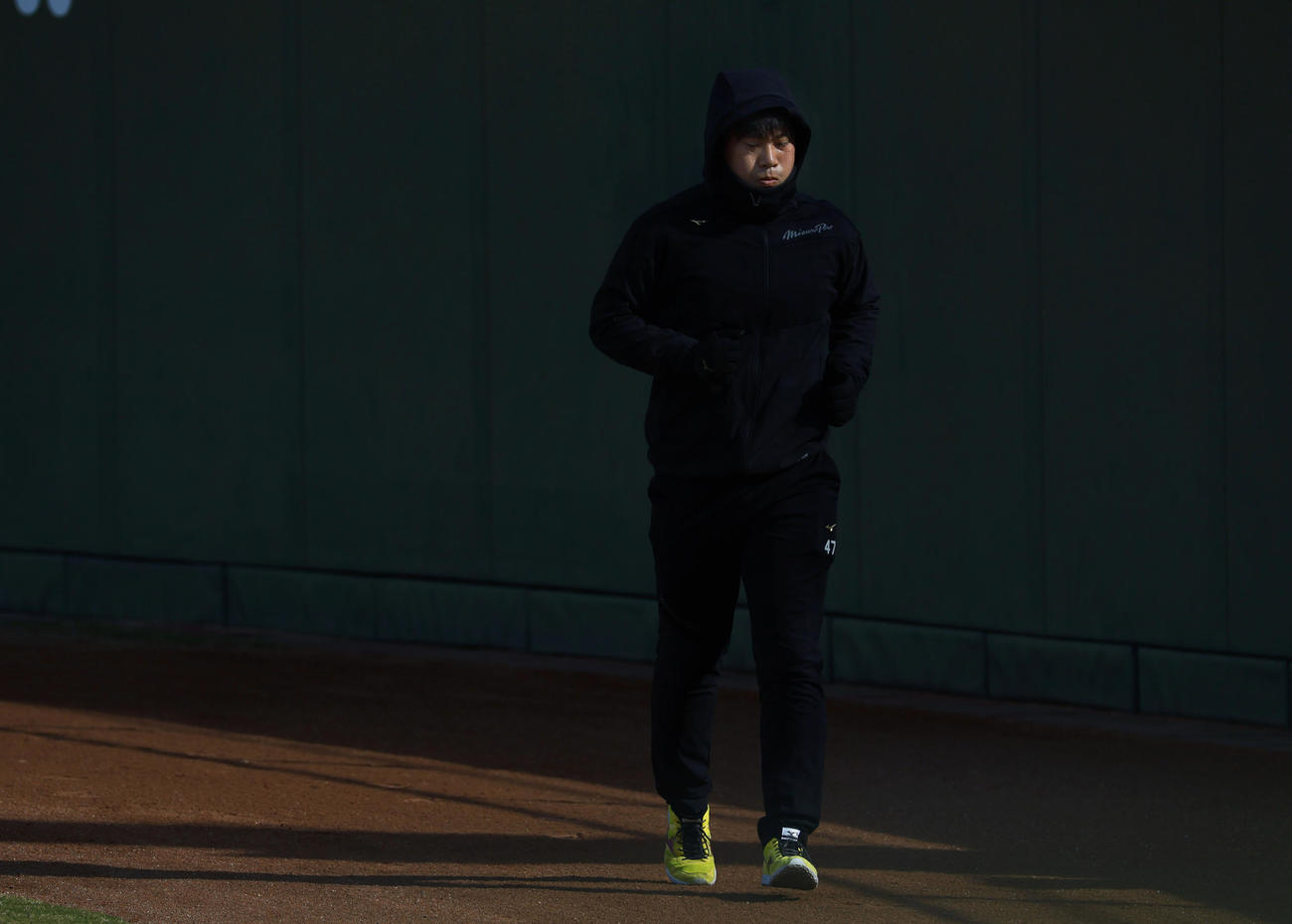 ランニングをする阪神桐敷（撮影・藤尾明華）