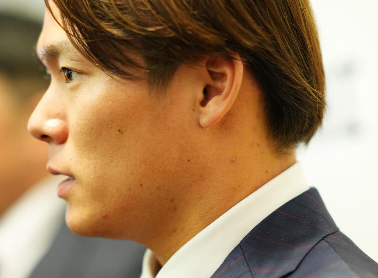 真剣な表情で今後について語るオリックス山本（撮影・横山健太）