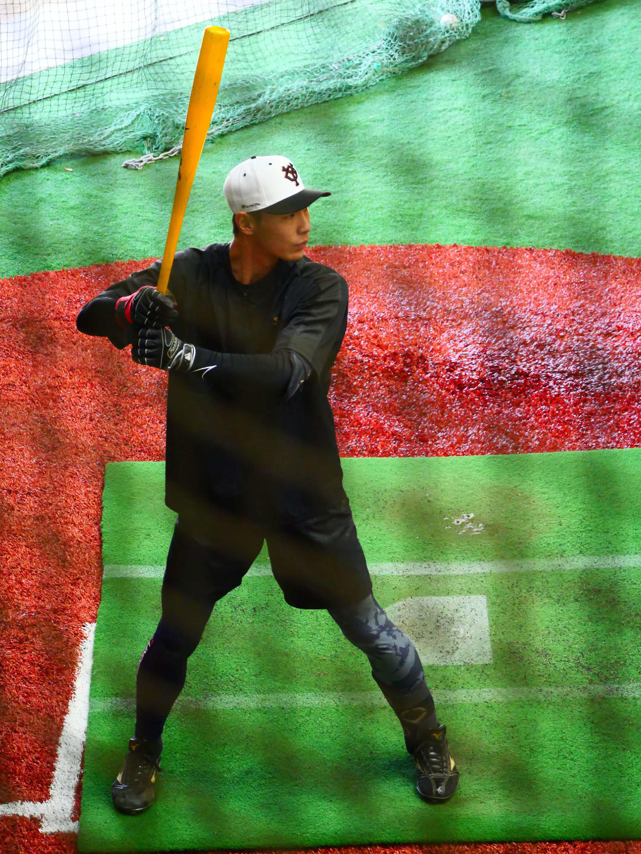 打撃練習をする巨人育成ドラフト7位のベイサイドL千葉・平山功太（撮影・上田悠太）