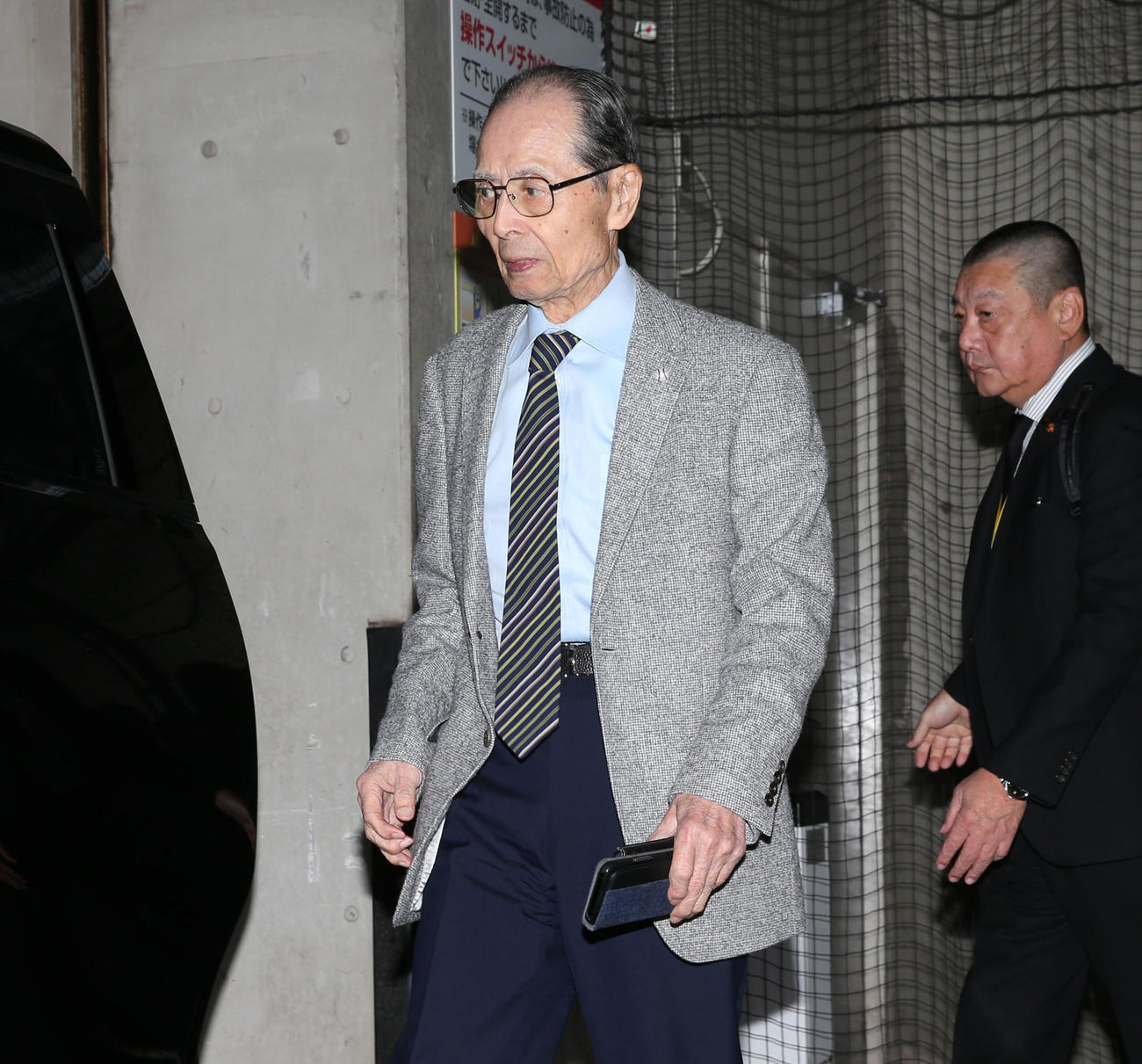 福岡ペイペイドームを後にする王球団会長（撮影・冨田成美）