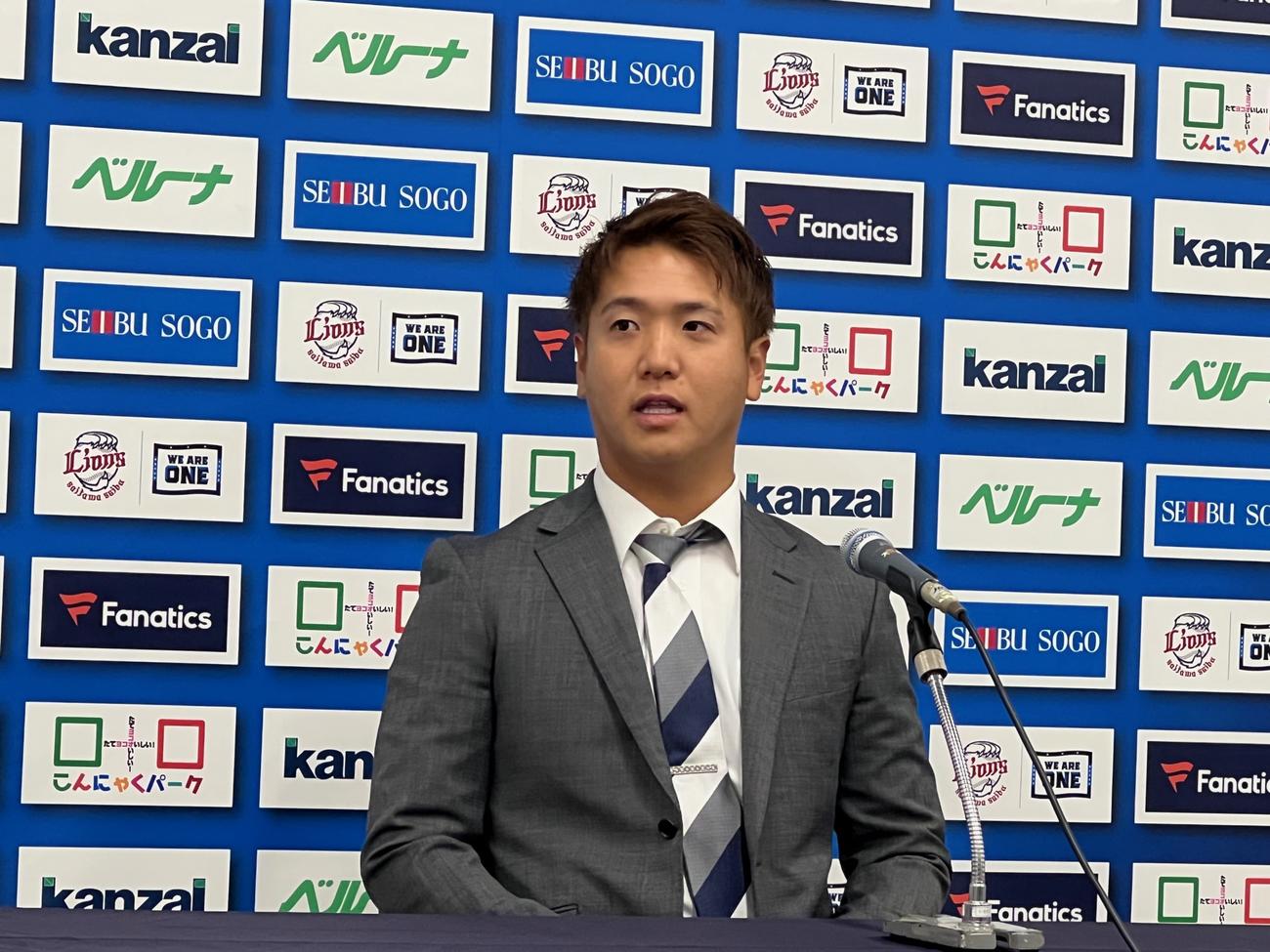 契約更改交渉を終えた西武平沼（撮影・金子真仁）