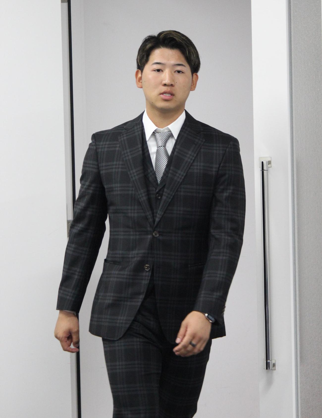 契約更改を終えたオリックス椋木（撮影・柏原誠）