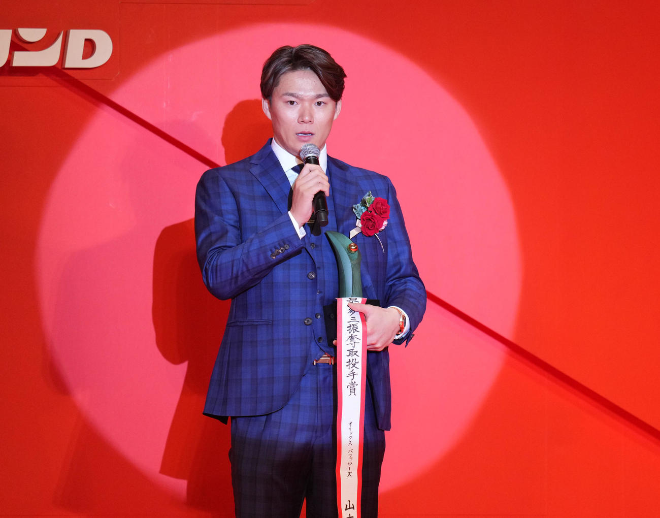 パリーグ投手4冠を達成し喜びを語るオリックス山本（撮影・横山健太）