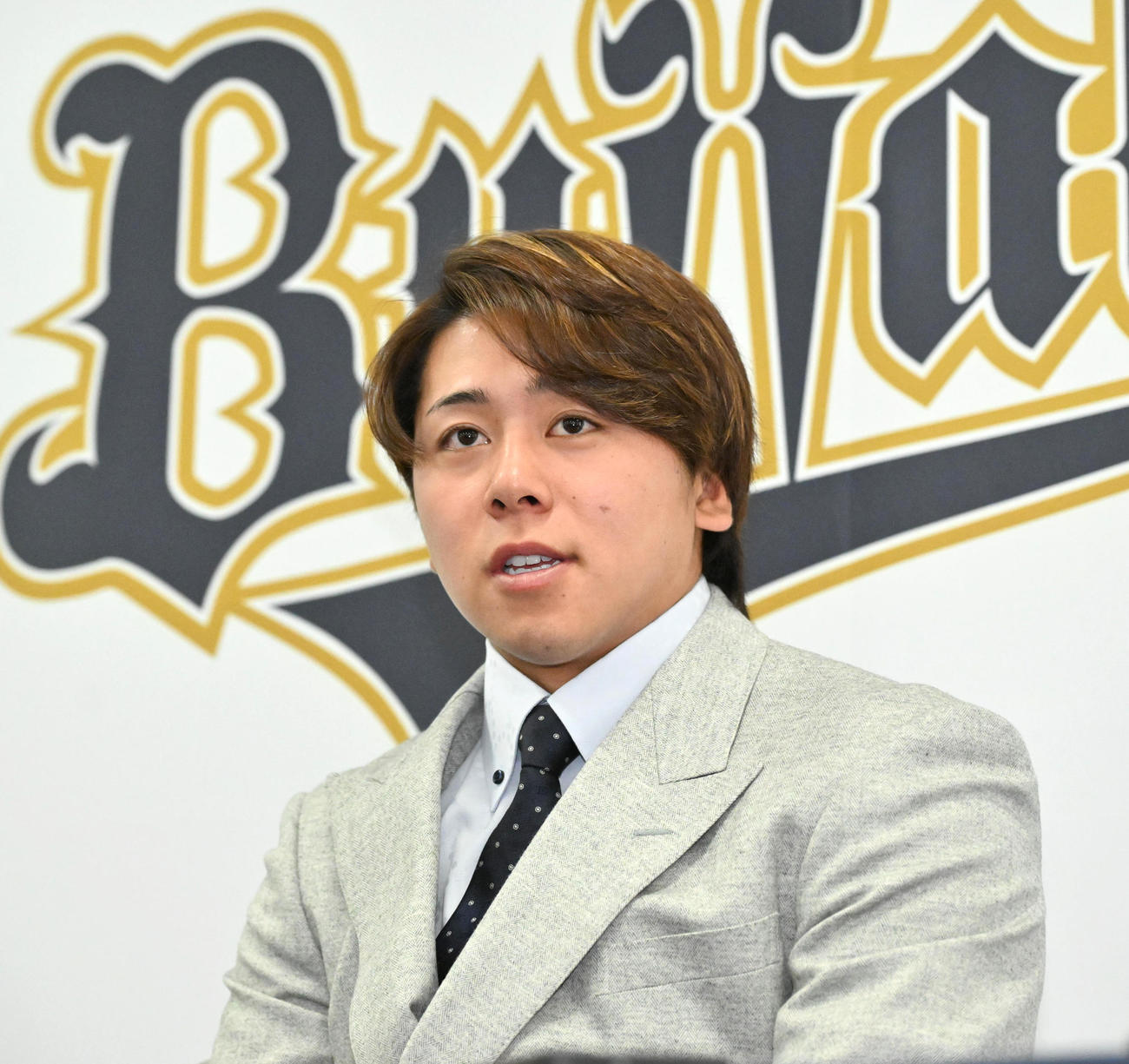 契約更改を終えて会見する池田陵真（撮影・石井愛子）