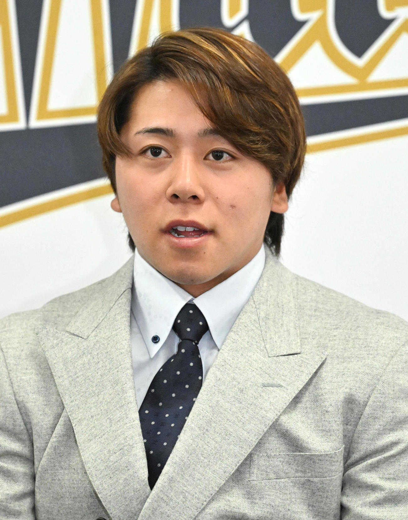 契約更改を終えて会見する池田陵真（撮影・石井愛子）
