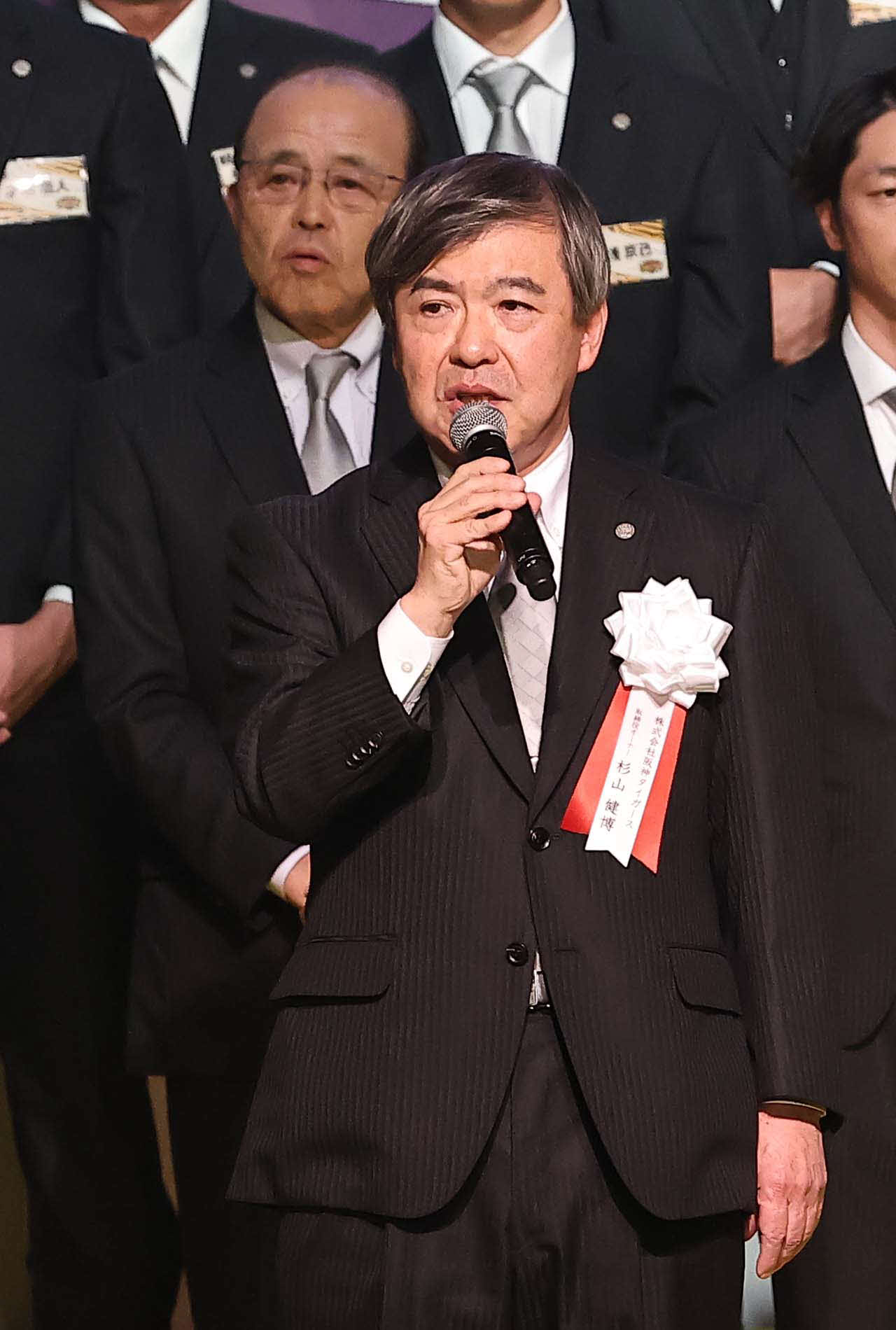 2023　阪神タイガース日本一・リーグ優勝祝賀会であいさつをする杉山オーナー（撮影・上田博志）