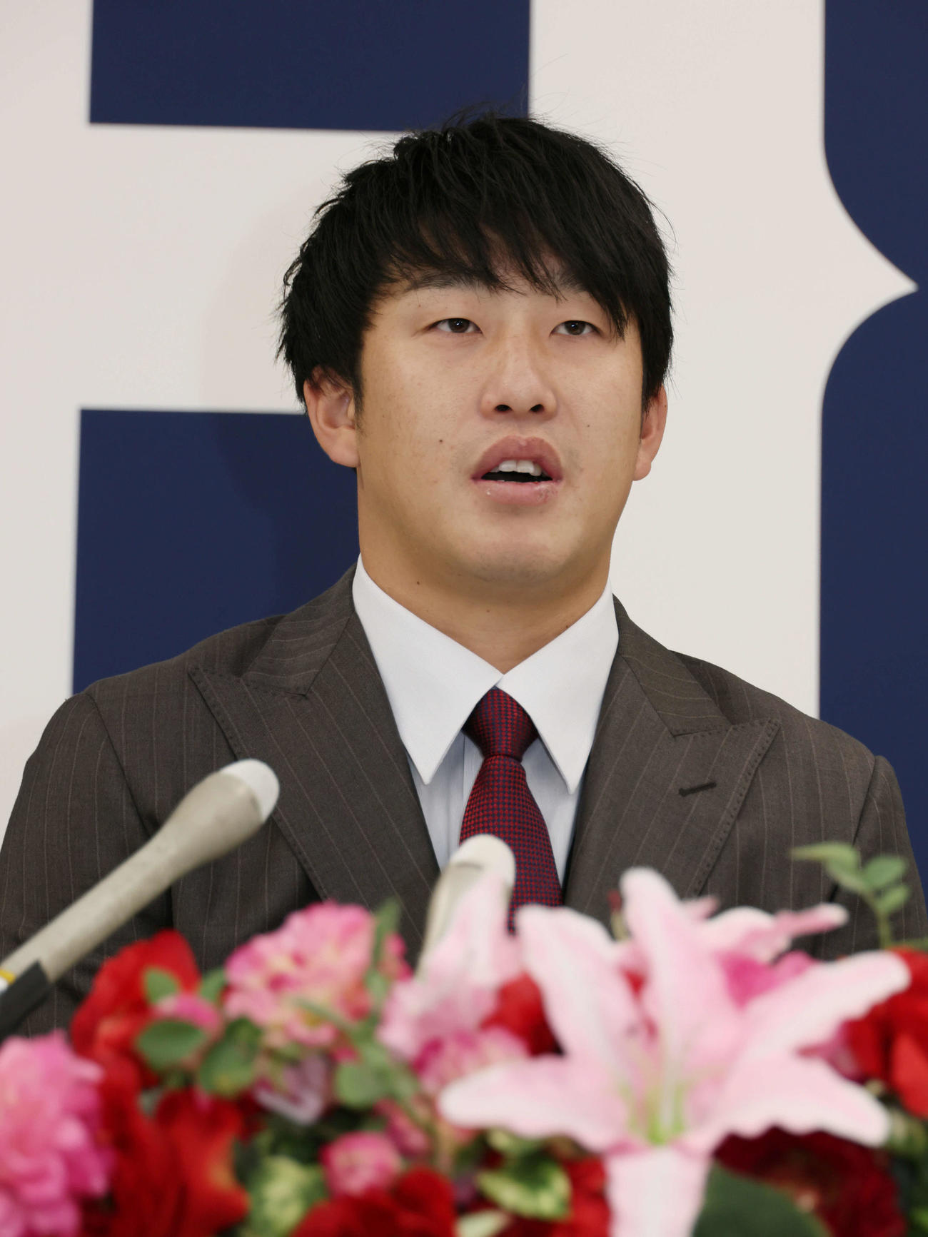 契約更改交渉を終え、会見する広島小園（撮影・加藤孝規）