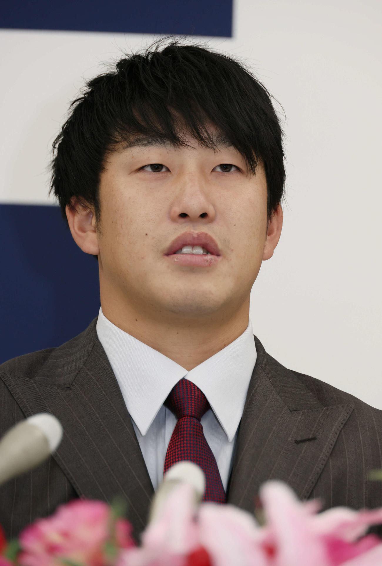 契約更改交渉を終え、会見する広島小園（撮影・加藤孝規）